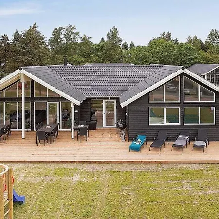 Sleeps 16 Pool Wifi *