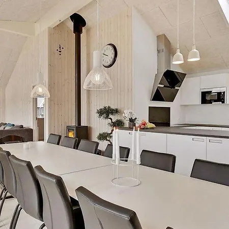 Sleeps 16 Pool Wifi * Vejby Strand